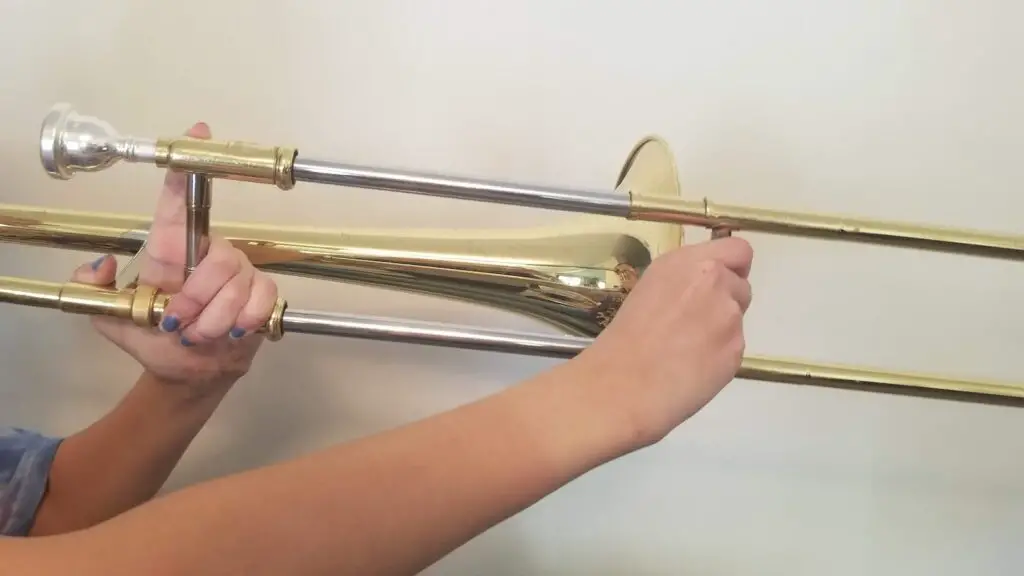Holding the trombone in 3rd position